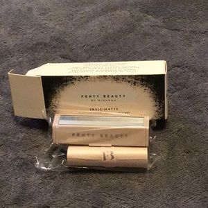 Fenty beauty blotting paper